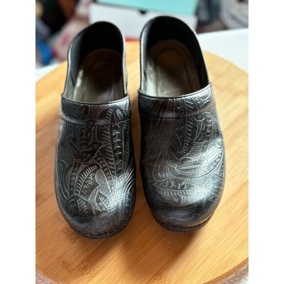 Dansko Professional Women's Clog Black Tooled Leather Comfort Shoes Sz 39 US 9 - Picture 1 of 6